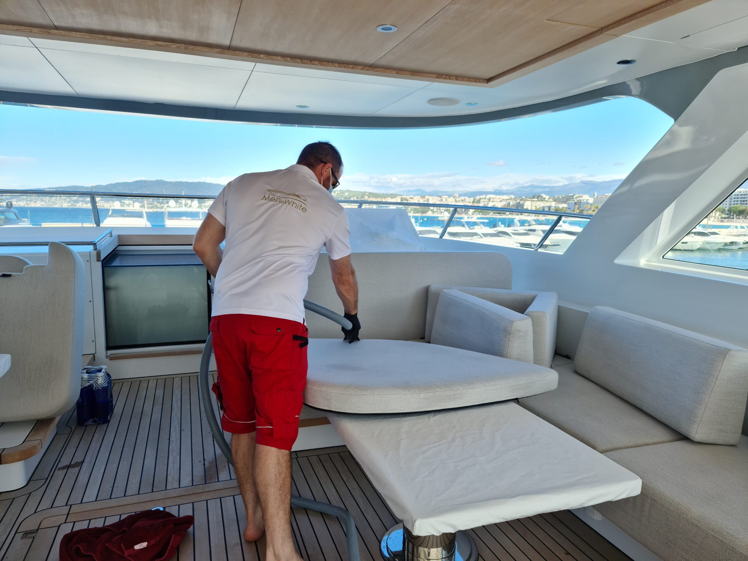 yacht cleaning